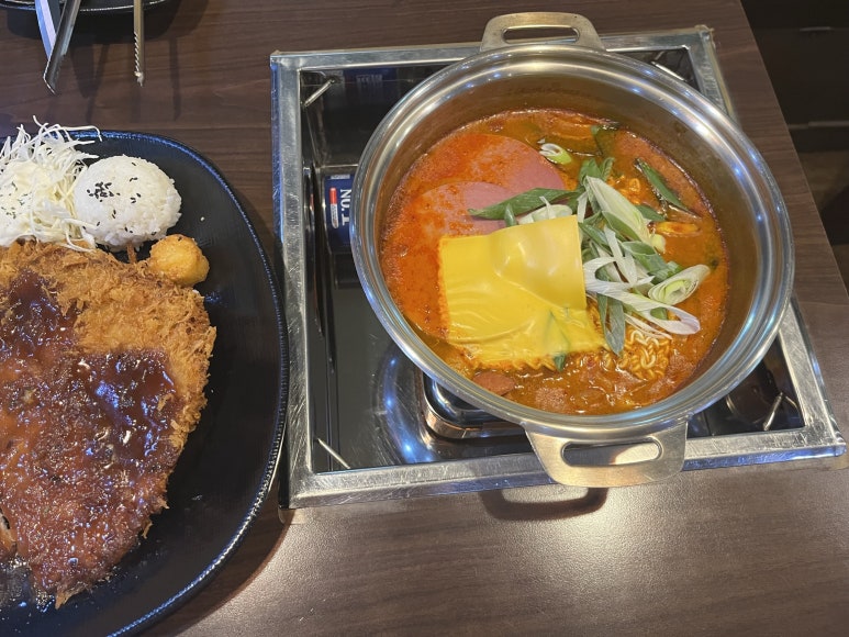 존슨부대찌개 이미지