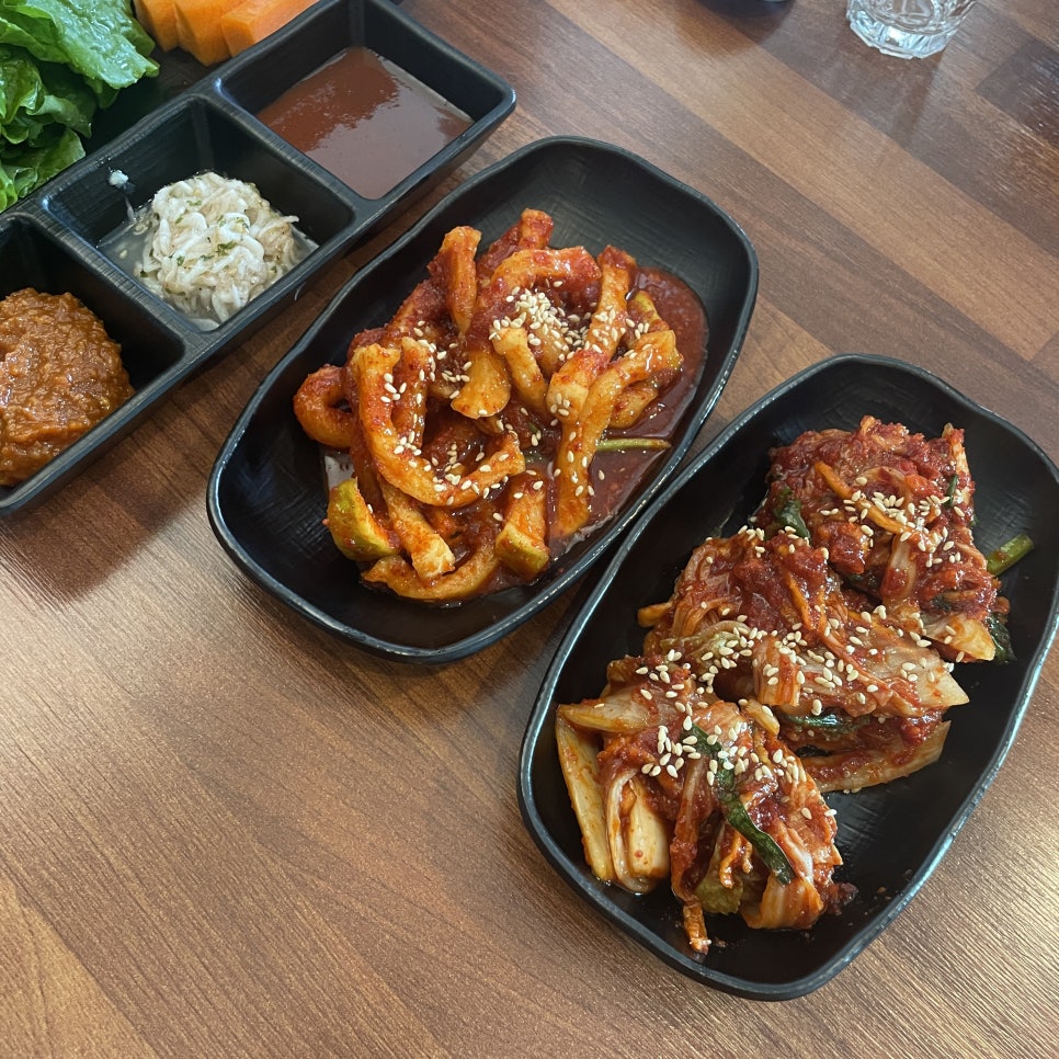 명품웃거리왕족발 이미지