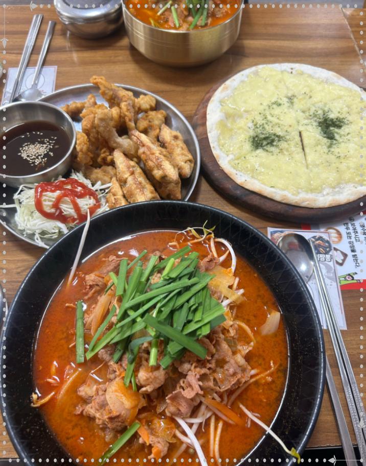 홍굴이해물짬뽕 이미지