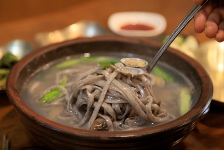 두리칼국수 이미지