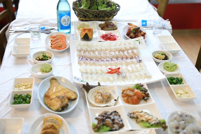 사계절회식당 이미지