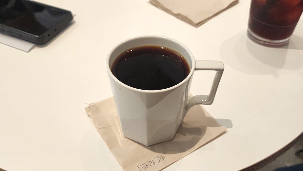 아우어로스터리 이미지