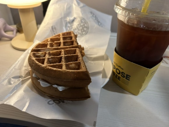 컴포즈커피경복궁점 이미지