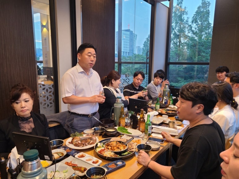 (주)꿈을 실현하는 사람들 아몽즈커피 이미지