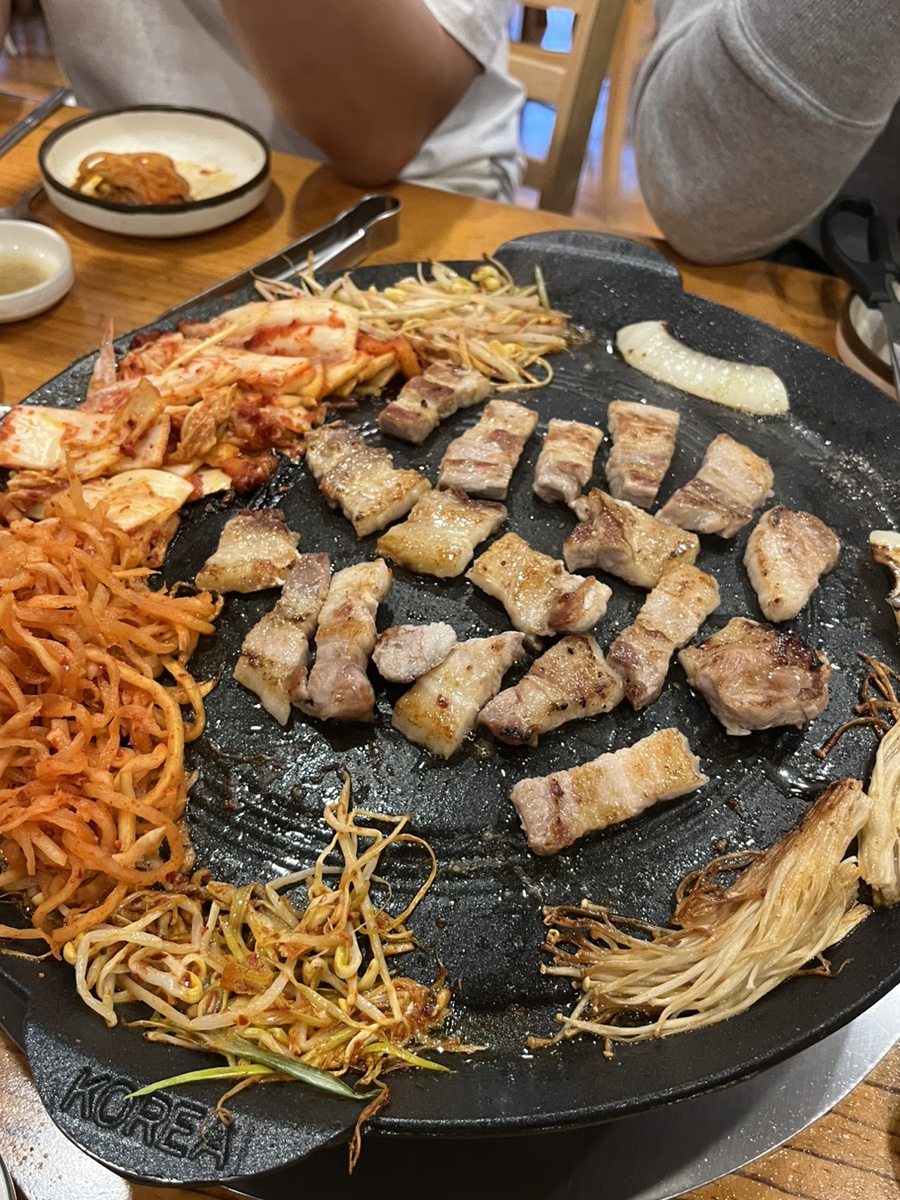 돈대감솥뚜껑삼겹살 이미지