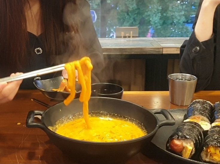 청담동 떡볶이 이미지