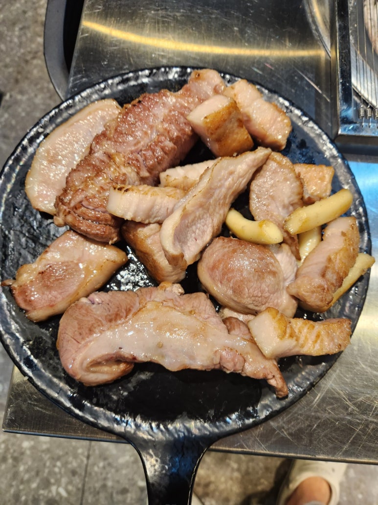 돼지고기 구이/찜 이미지