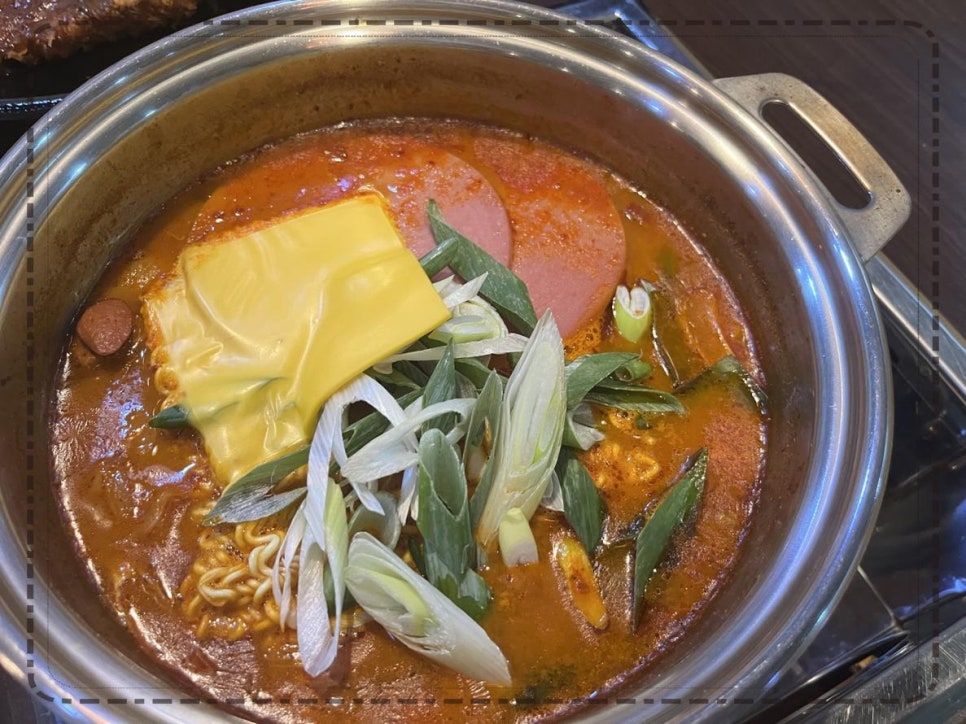 엉클존슨부대찌개 이미지