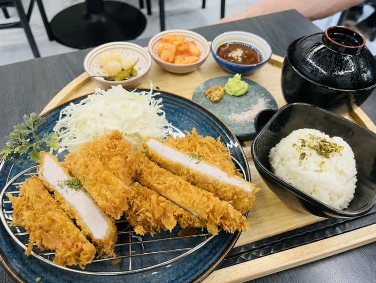 루카츠 이미지