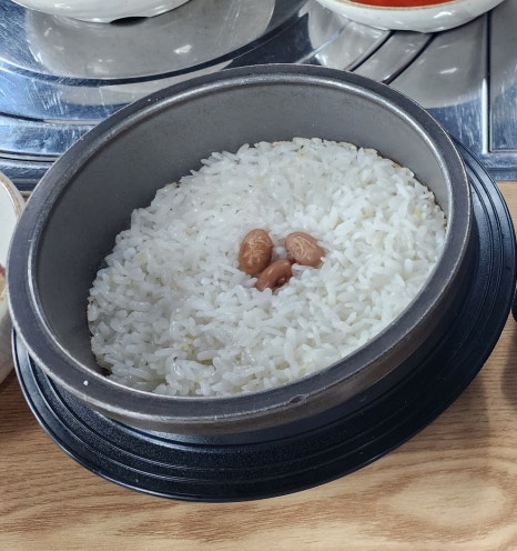 이월냉면 이미지