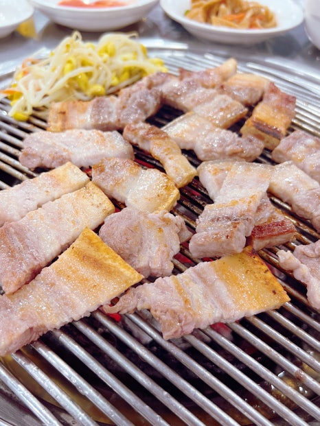 장수고원흑돼지 이미지