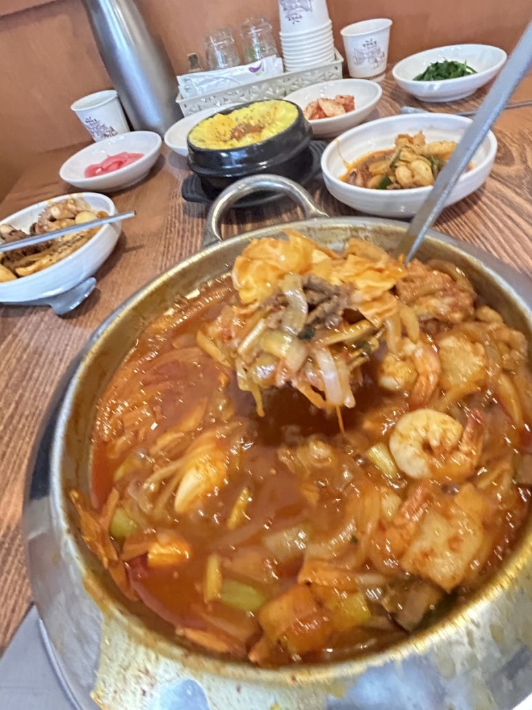 신난 낙지닭 이미지
