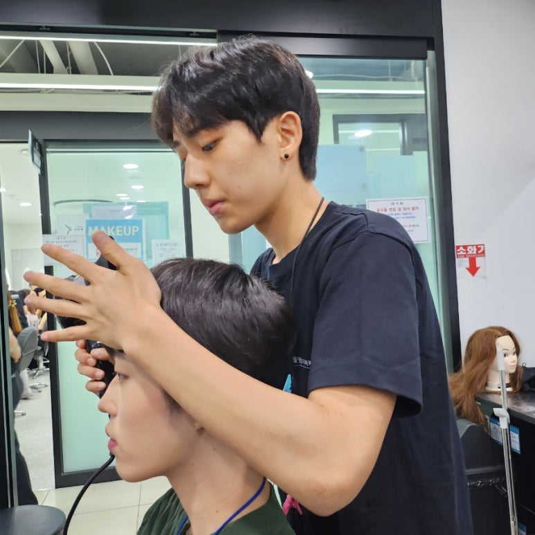 콘티헤어 이미지