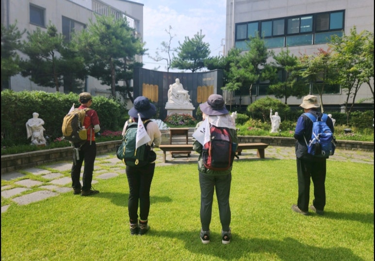 과천성당 이미지