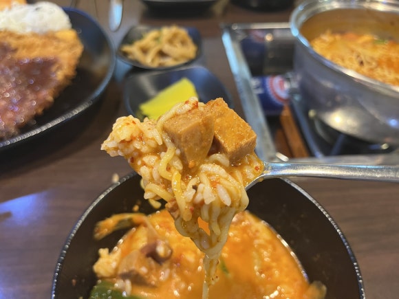 존슨부대찌개 이미지