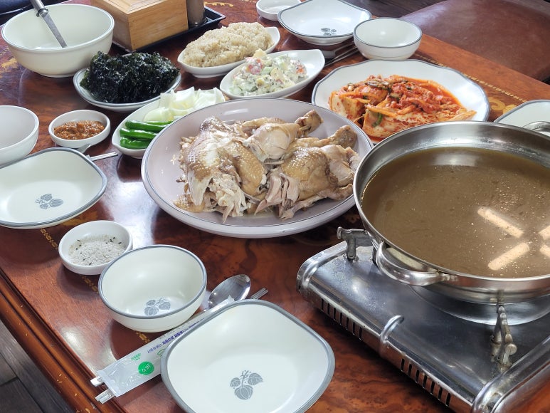 우리옻닭 이미지