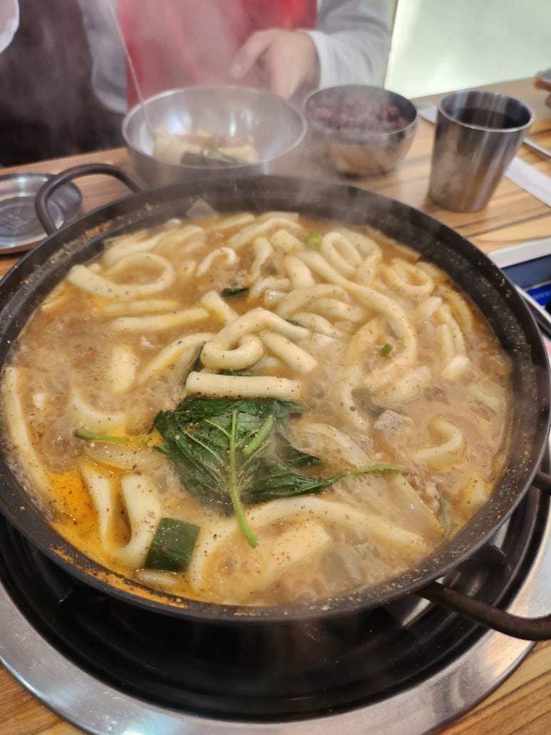 내고향오리김치찌개 이미지