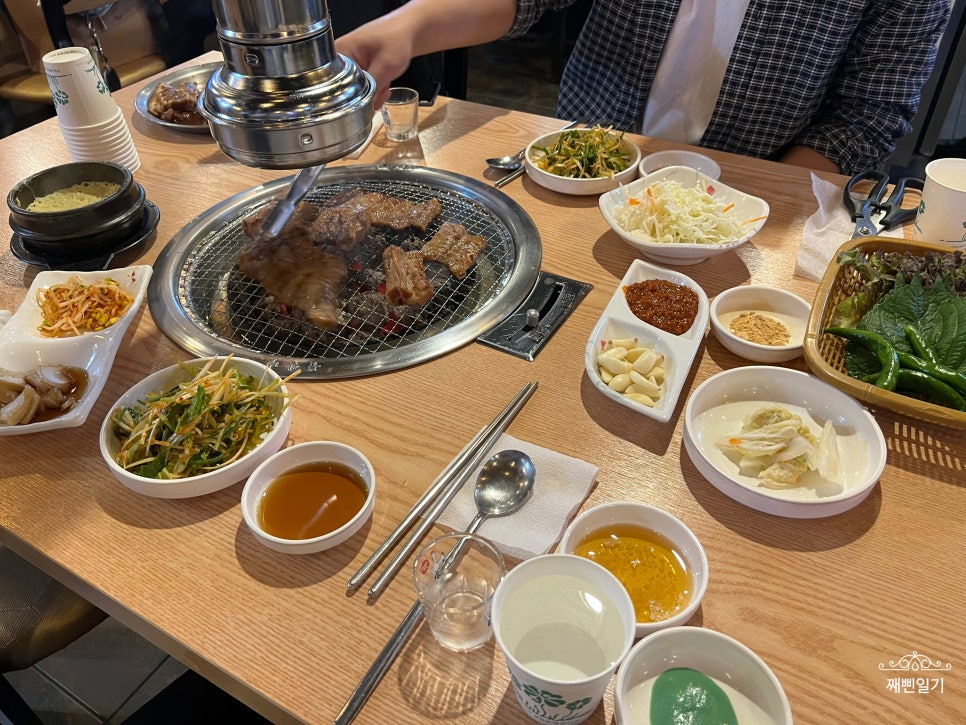 돈돈멍석숯불갈비 이미지