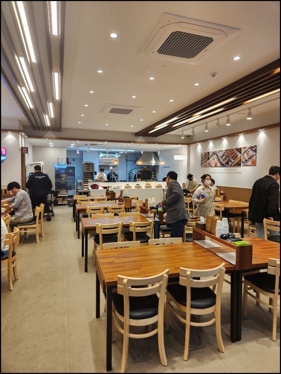 부산에 뜬 고등어 이미지