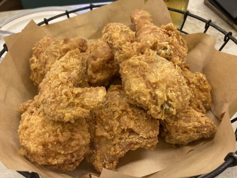 황금치킨호프 이미지
