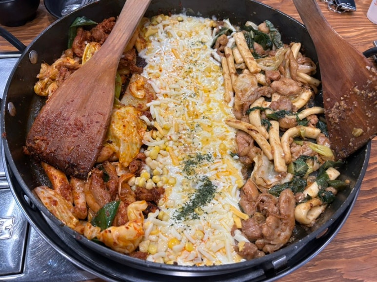유가네닭갈비루원시티점 이미지