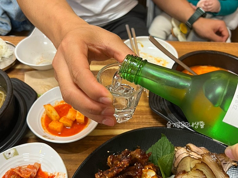 신장터족발돼지국밥 이미지