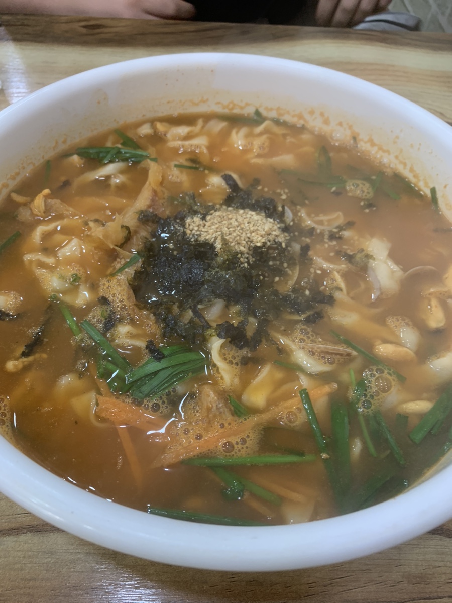 예담얼큰이칼국수 이미지