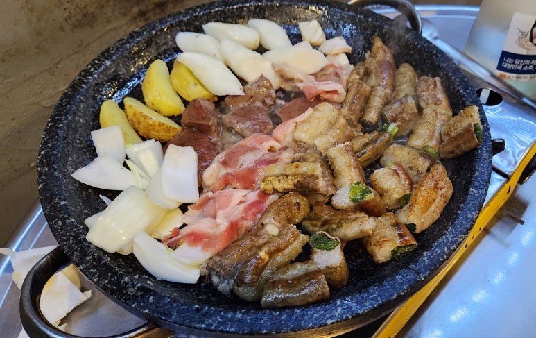 한우곱돌곱창 이미지
