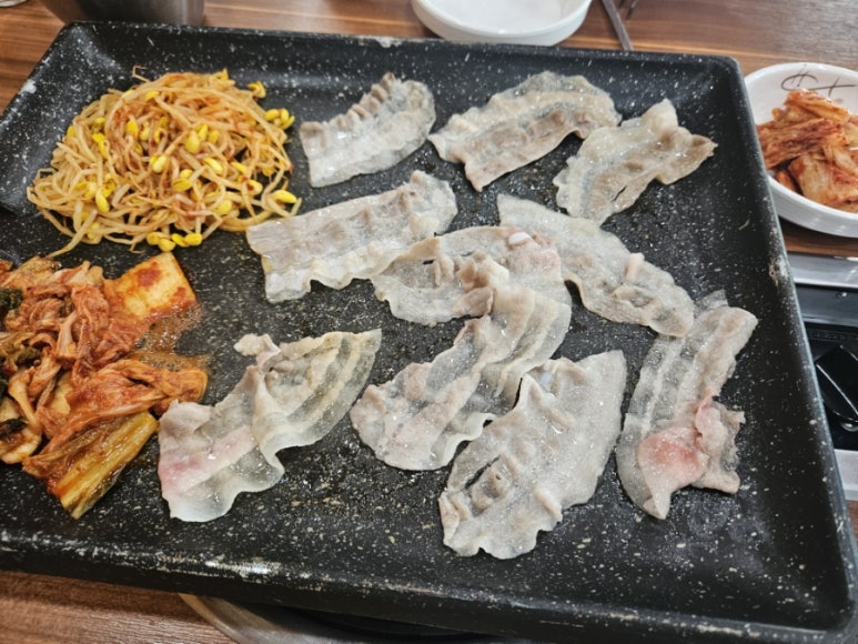 숲고을대패삼겹집밥정식 이미지