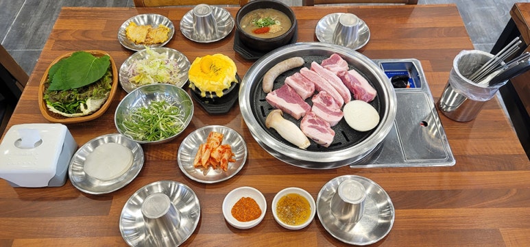 바다를품은돼지 이미지