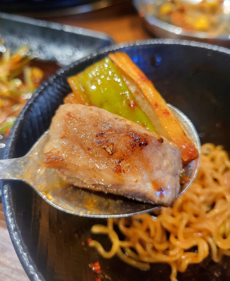 삼겹이랑 찌개랑 이미지