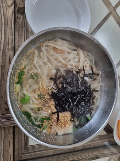 행복실비칼국수 이미지