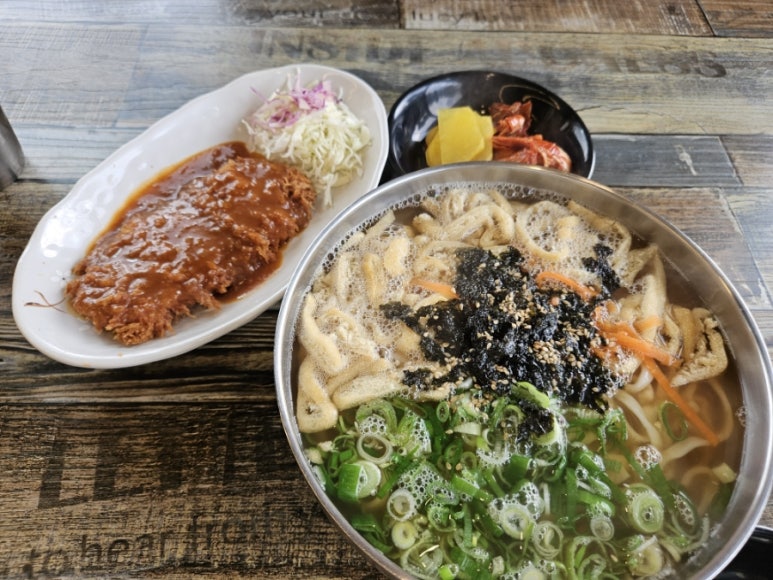 말랭이국수 이미지