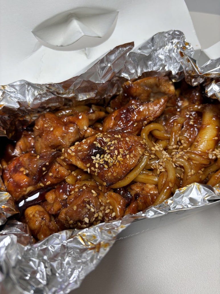 뚱땡이숯불두마리치킨 이미지