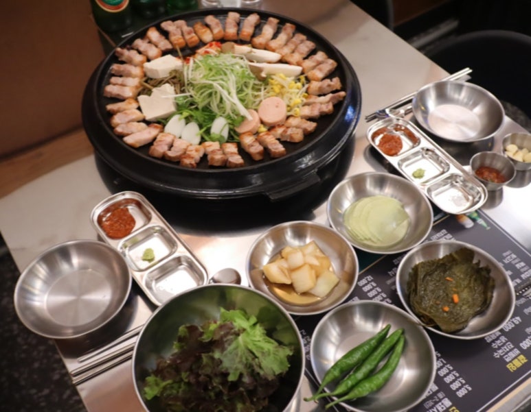 돌쇠 솥뚜껑 이미지