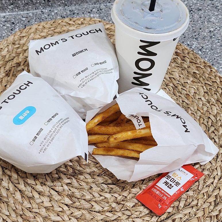 맘스터치경북청송점 이미지