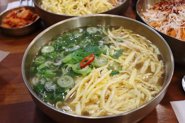 순진한칼국수 이미지