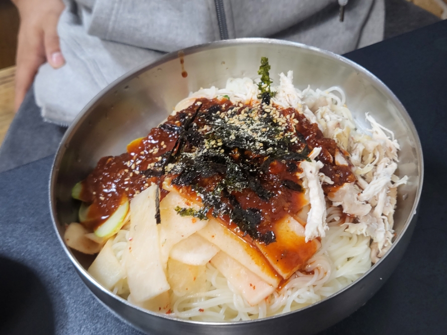 포항닭칼국수 이미지