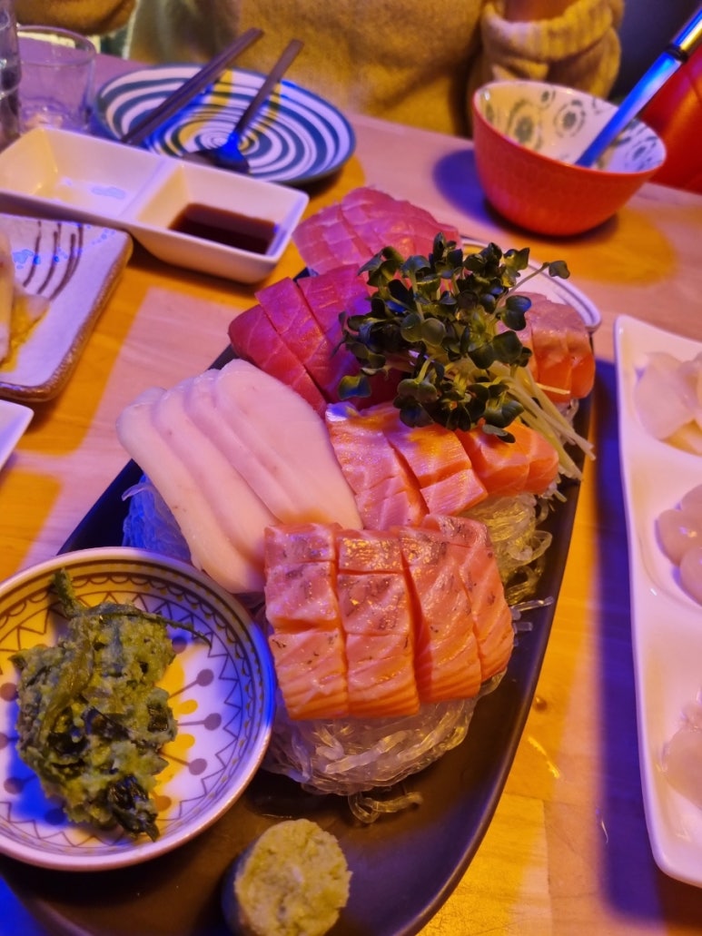 참치랑연어랑 이미지