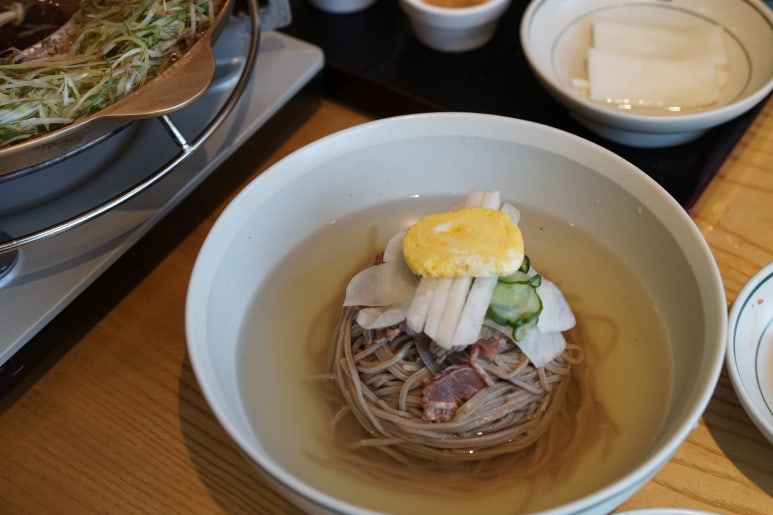 옥냉면 이미지