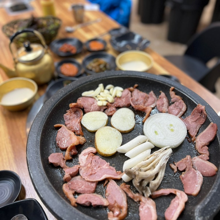 진가네돼지랑오리랑 이미지