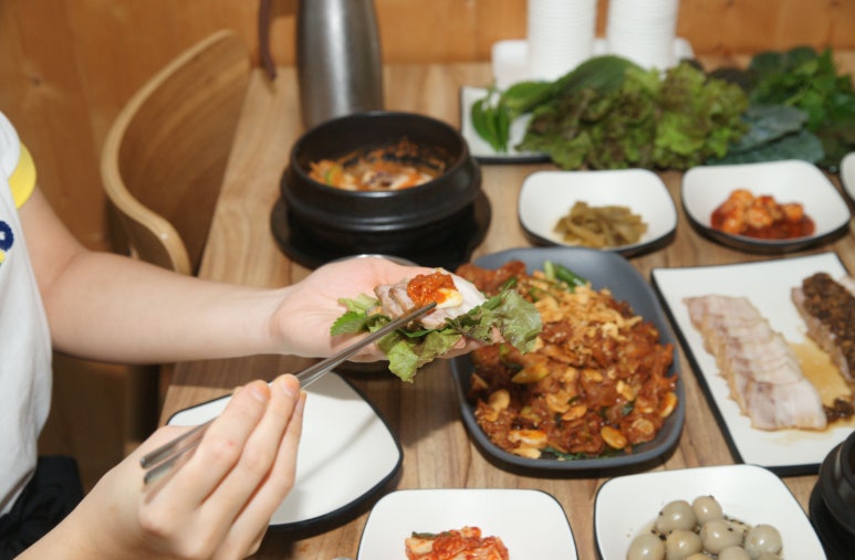 단양흑마늘쌈밥 이미지