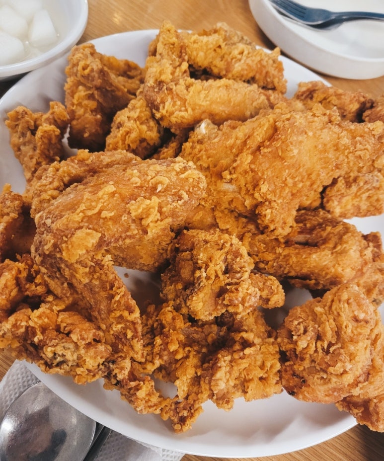 이모네치킨호프 이미지