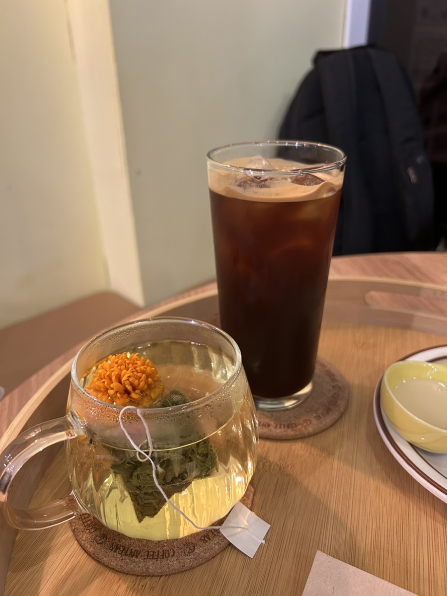 커피앤티스 이미지