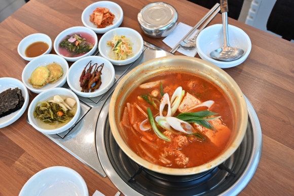 욱이반찬 이미지