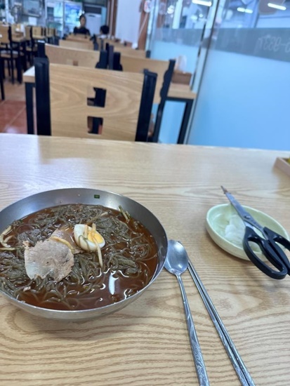 전통밀면 이미지
