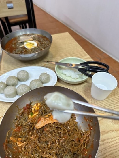 전통밀면 이미지