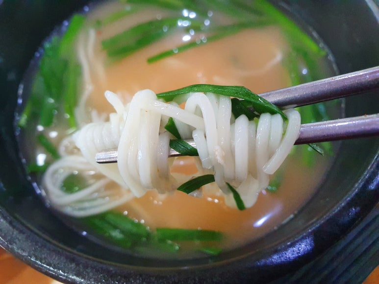 엄마국밥 이미지