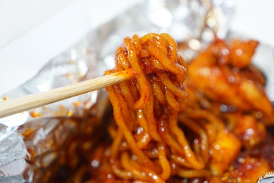 꾸브라꼬숯불두마리치킨진주 이미지