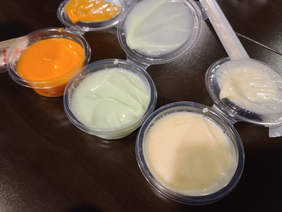 몽이두마리치킨 이미지